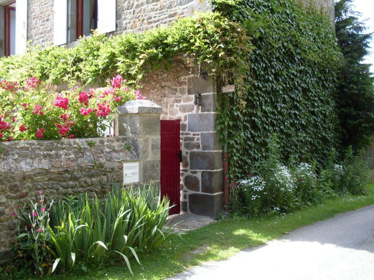 Chambres D'Hotes De La Barrerie Dingé 外观 照片